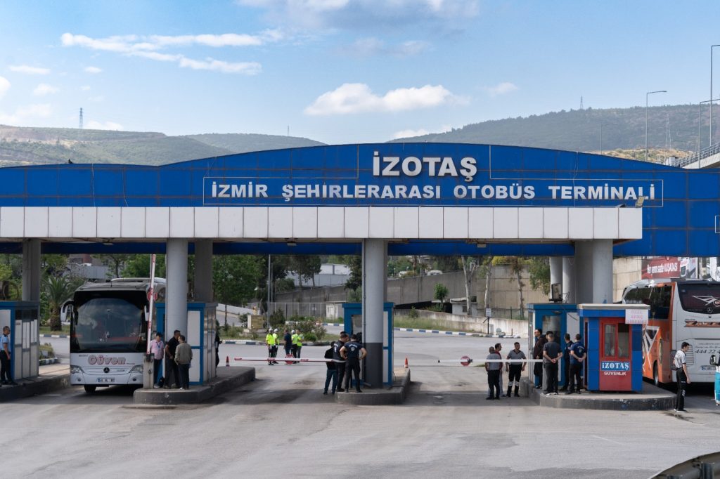 İzmir Otogarı’nı belediyenin 3 şirketi işletecek!
