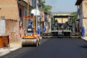 İzmir’de 6 ayda 524 bin ton asfalt serildi