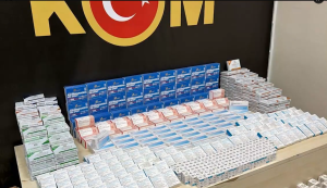 İzmir’de 10 milyon TL’lik kaçak steroid ele geçirildi