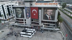 AK Parti İzmir’den 25. yıl buluşmasına 5 bin kişilik çıkarma!