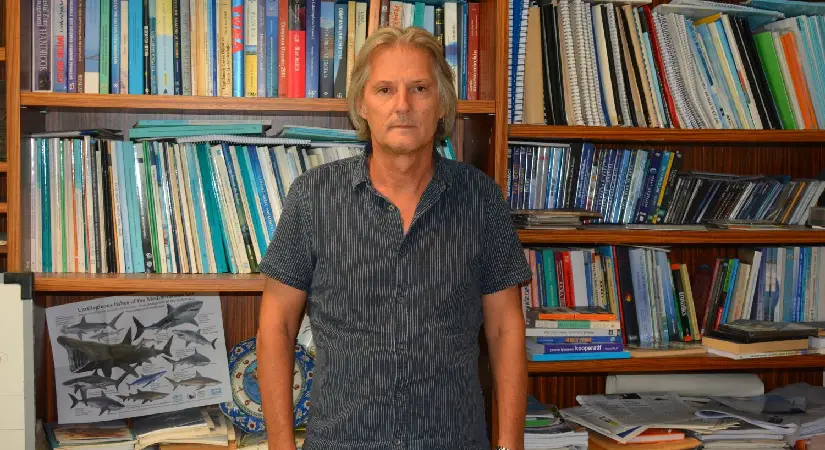 Sadece Balıklar Değil, Bütün Bir Ekonomi Yok Olabilir! Egeli Bilim İnsanından Ezber Bozan Uyarı