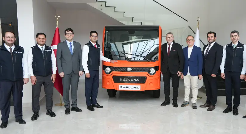İzmir’in yerli elektrikli ticari aracı “Pratik” yollara çıkıyor