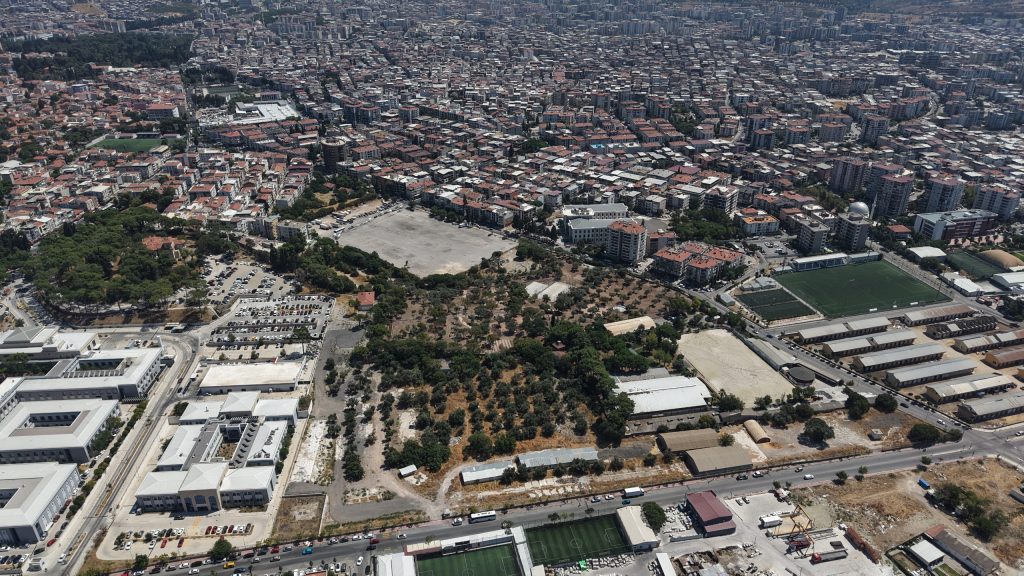 Buca’da 22 dönümlük atıl alan gençlik parkına dönüşüyor