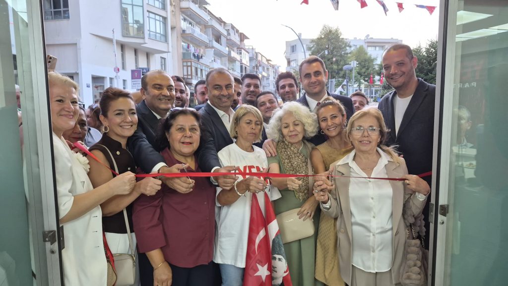 YENİ Parti Balçova İlçe Başkanlığı açıldı
