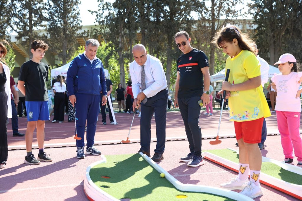 İzmir’de “Sağlıklı Çocuk, Sağlıklı Gelecek” İçin Spor Şenliği