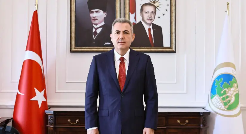 Vali Elban’dan 9 Eylül mesajı: “İzmir’in kurtuluşu bütün Türkiye’nin ortak hafızasıdır”