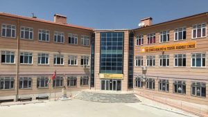Manisa Turgutlu’da Lise Önünde Silahlı Saldırı: 11 Öğrenci Yaralandı
