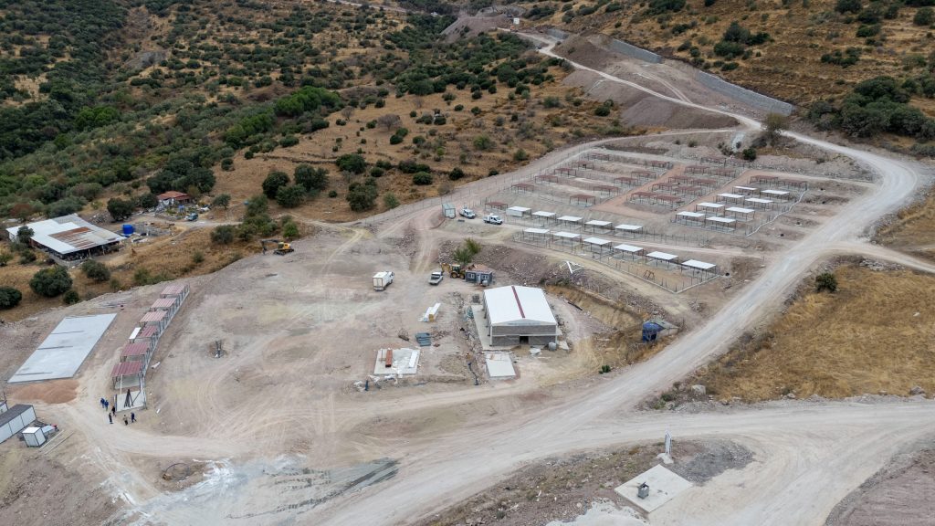 Dikili’ye tam teşekküllü sokak hayvanları kampüsü