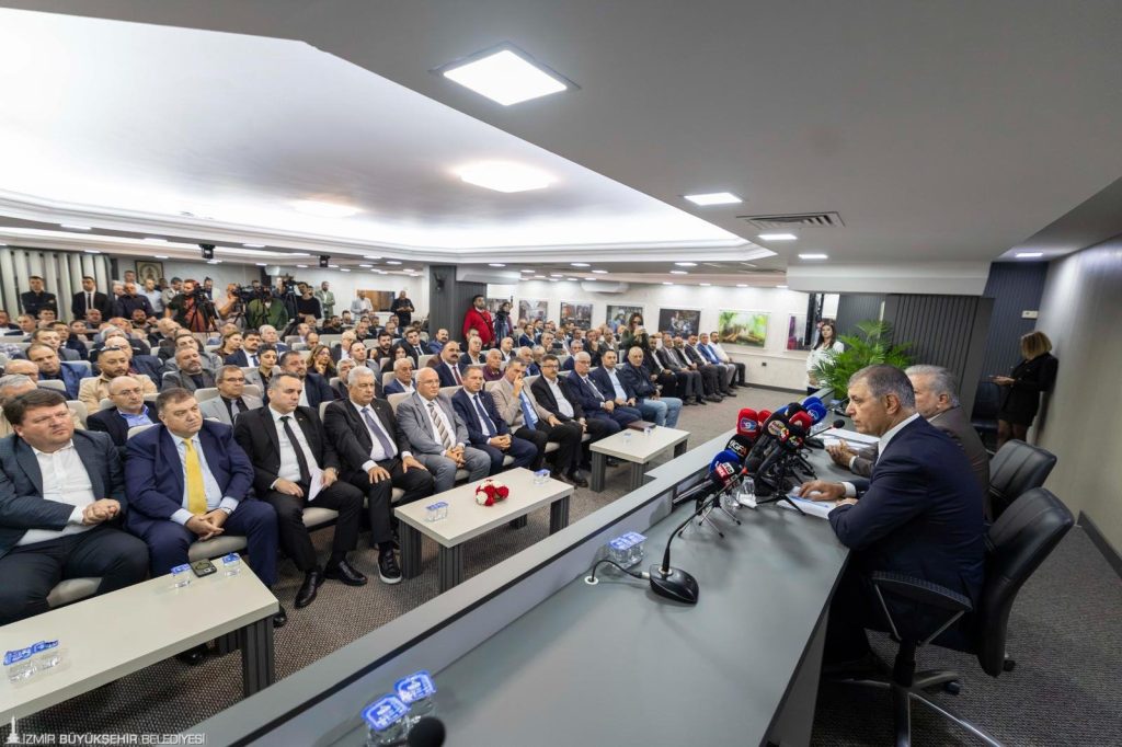 Tugay: “Suya indirim geliyor, ulaşıma zam yok”