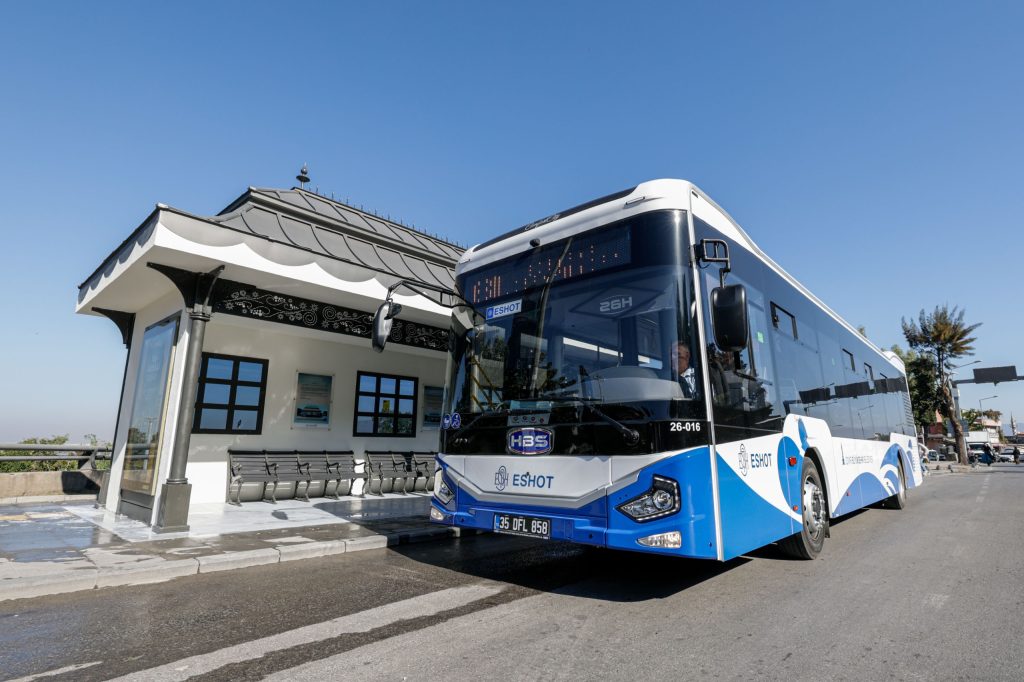 İzmir’de yeni nesil durakların ikincisi Koruluk’ta