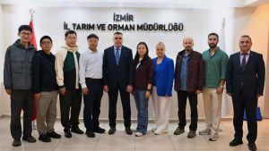 Çinli Yetkililer İzmir’de Köy Tavukçuluğunu İnceledi