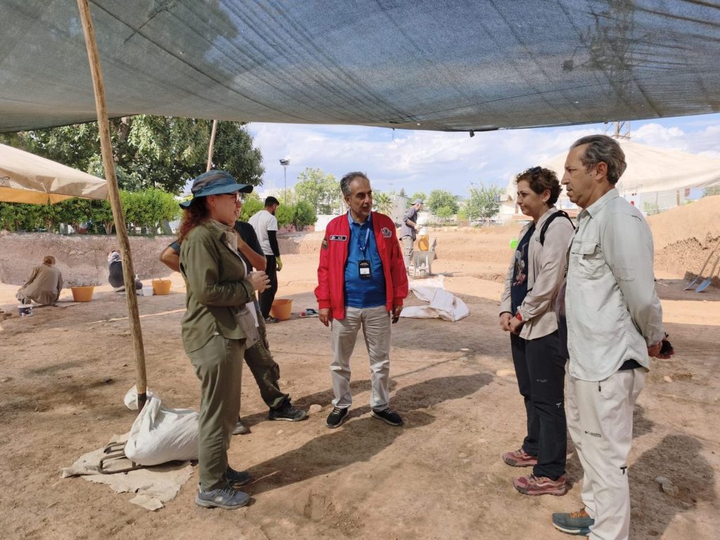 EÜ Rektörü Prof. Dr. Alcı, Gürcütepe ve Göbeklitepe’de arkeolojik çalışmaları inceledi