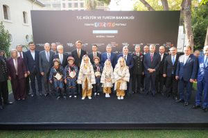 İzmir’de Kültür Yolu Festivali Coşkusu