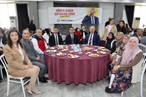 Menemen’de 1.500 Kadın Çiftçiye Özel Kutlama Etkinliği