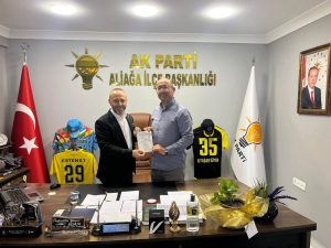 CHP’li İlçe Başkan Yardımcısı AK Parti’ye katıldı