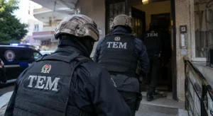 İzmir merkezli 4 ilde FETÖ operasyonu: 21 gözaltı